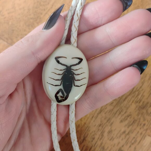 Vintage Scorpion Bolero - Picture 2 of 4